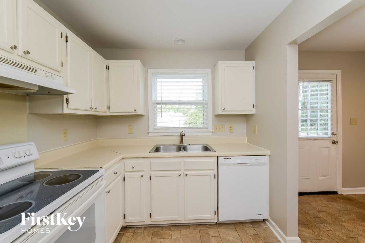 6813 Poplar Grove Trl - Photo 7 of 15