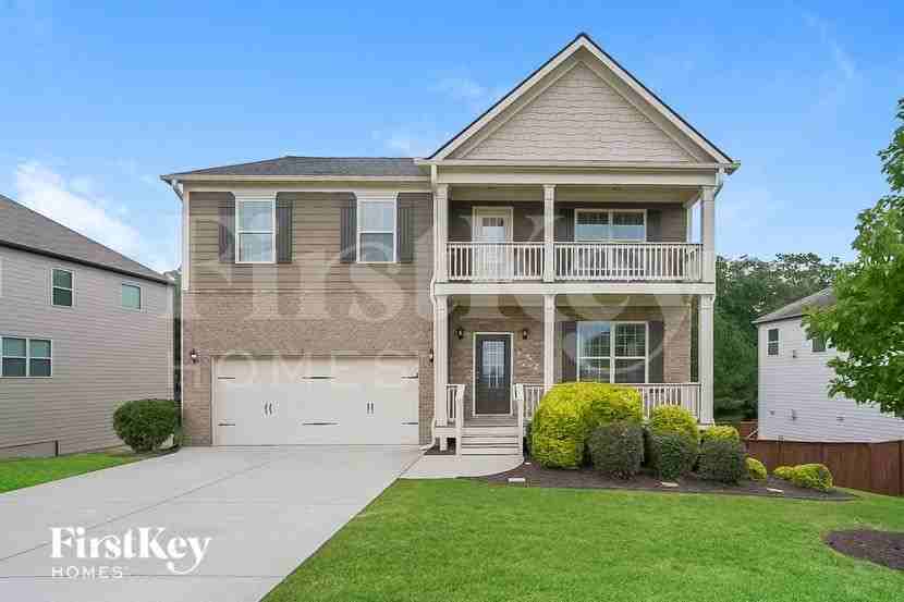 2736 Bluestone Dr Sw - Photo 2 of 15