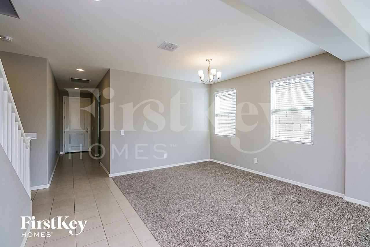 2017 W Tobias Way - Photo 2 of 15