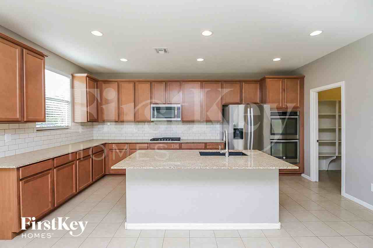 2017 W Tobias Way - Photo 5 of 15