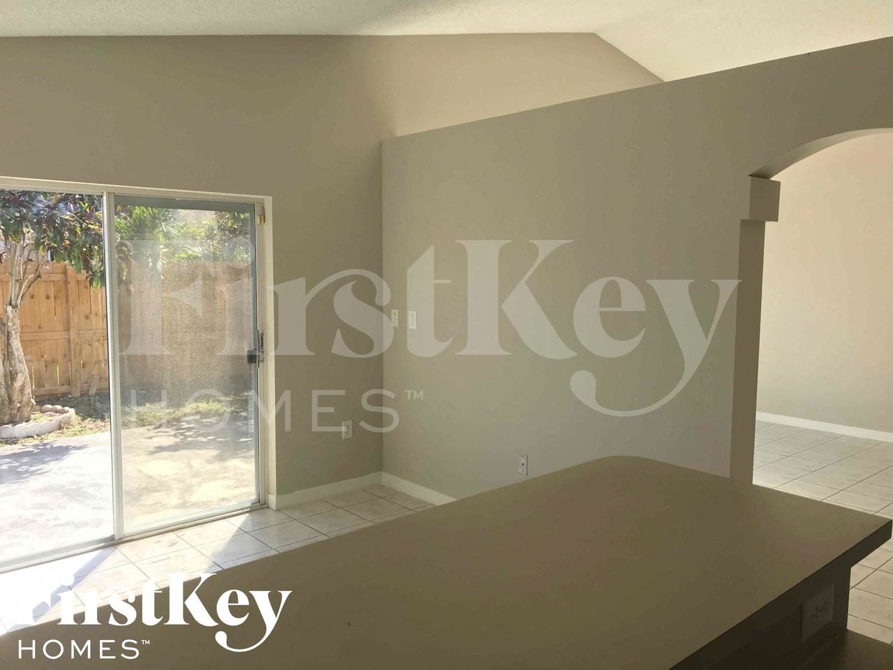 15856 Swstreet - Photo 5 of 16