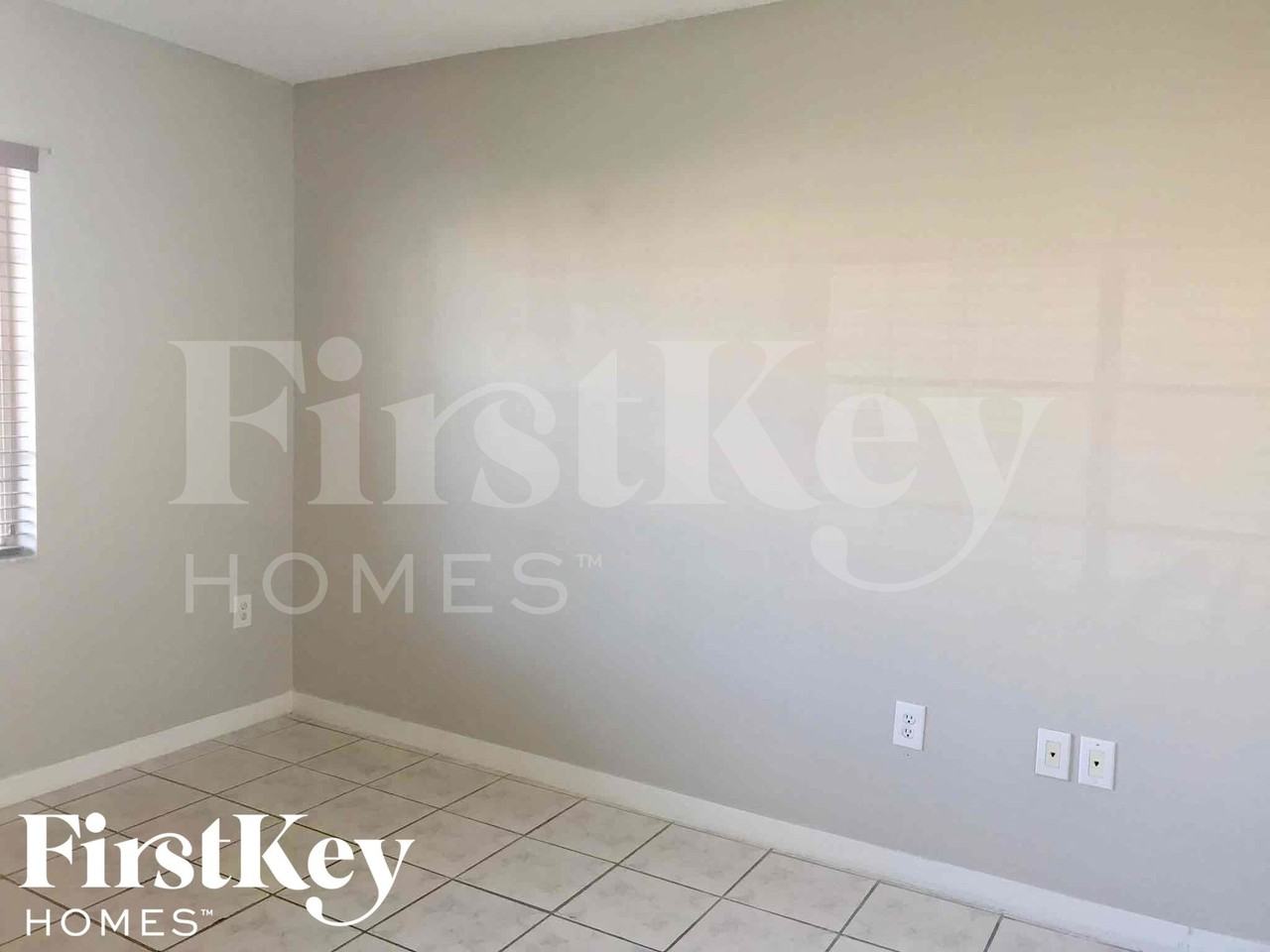 15856 Swstreet - Photo 7 of 16