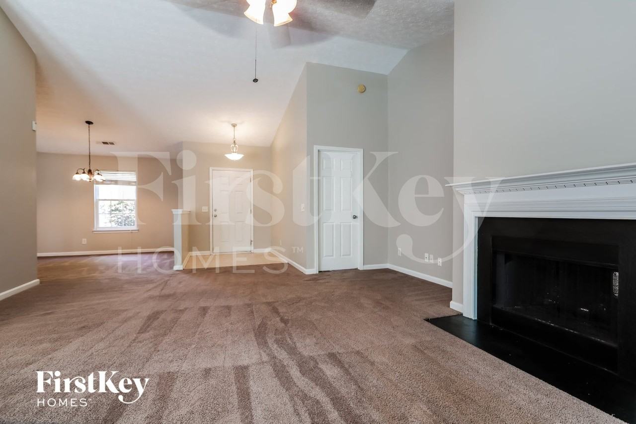 1193 Liriope Ln - Photo 3 of 15