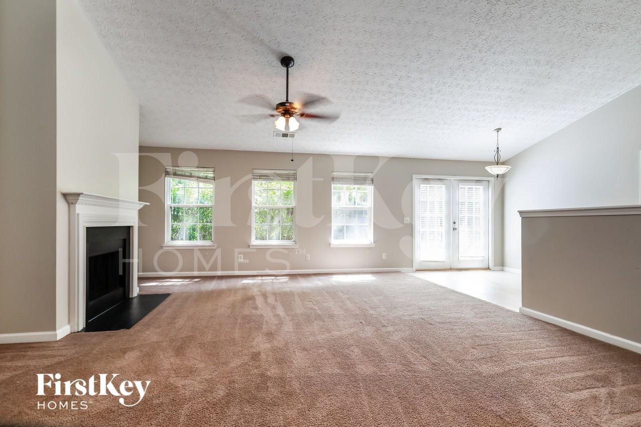 1193 Liriope Ln - Photo 4 of 15