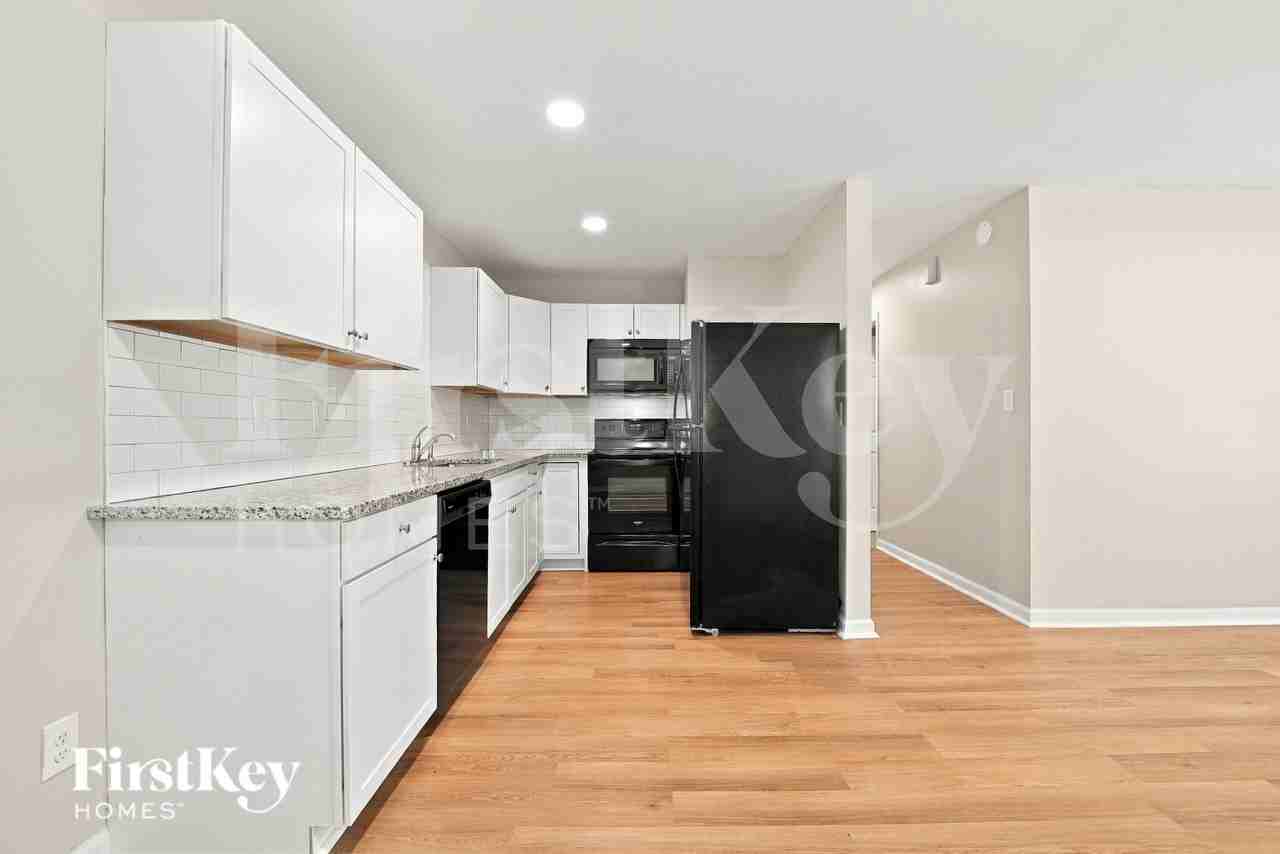 306 Alda Dr - Photo 4 of 16
