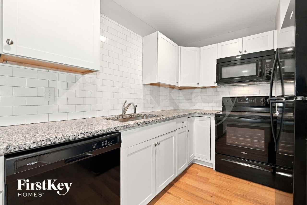 306 Alda Dr - Photo 5 of 16