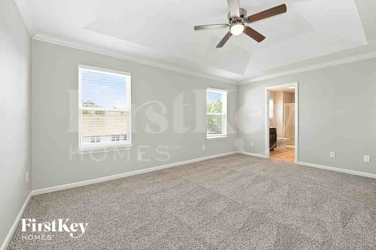 817 Alexander Commons Dr - Photo 7 of 16
