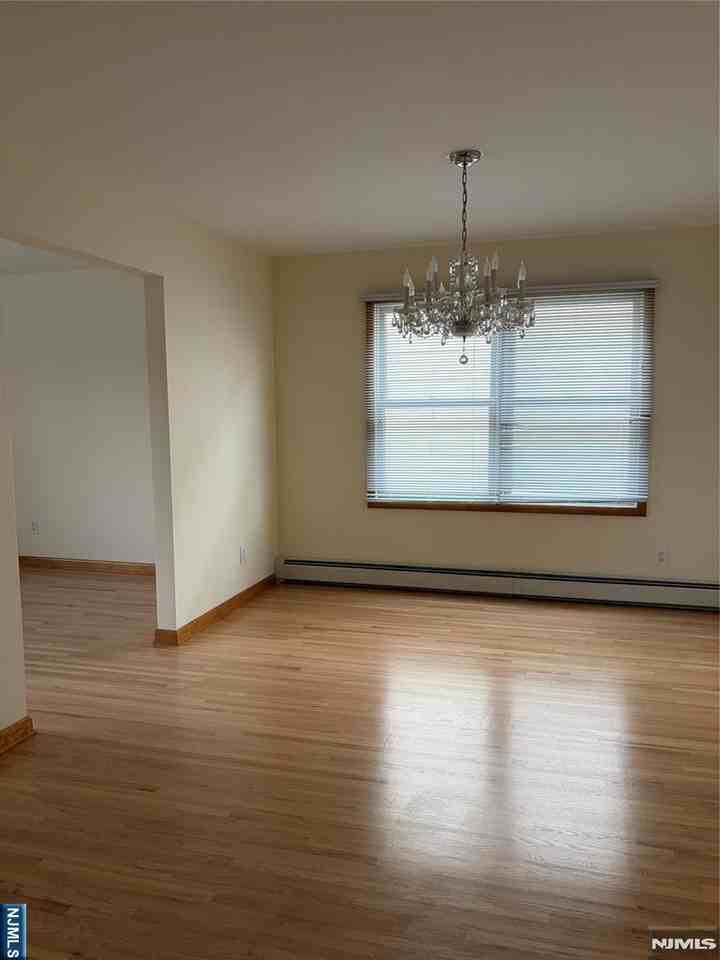 504 2nd Ave - Photo 7 of 25