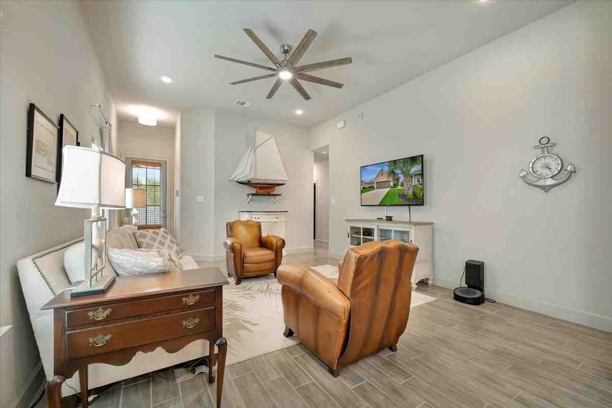 5314 Abbeville Ct - Photo 6 of 32