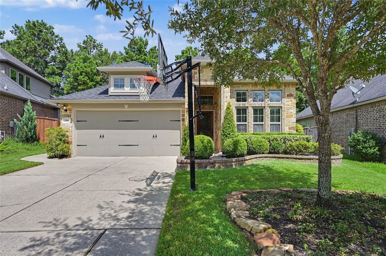 236 Clementine Ct