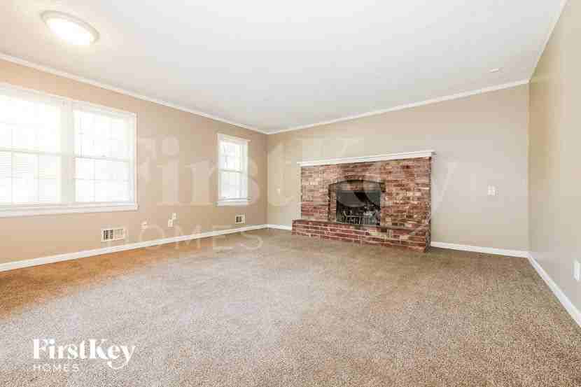 8504 Spring Valley Rd - Photo 6 of 16
