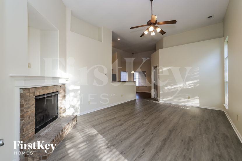 7923 Bay Meadow Cir S - Photo 2 of 16