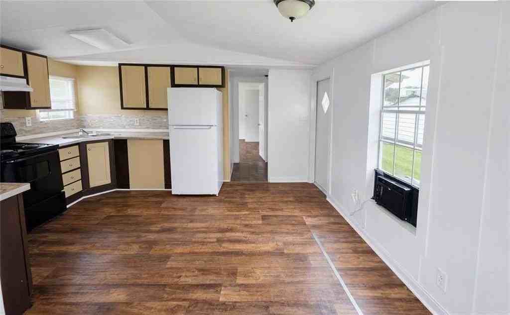 35930 Highway 11 - Photo 3 of 9