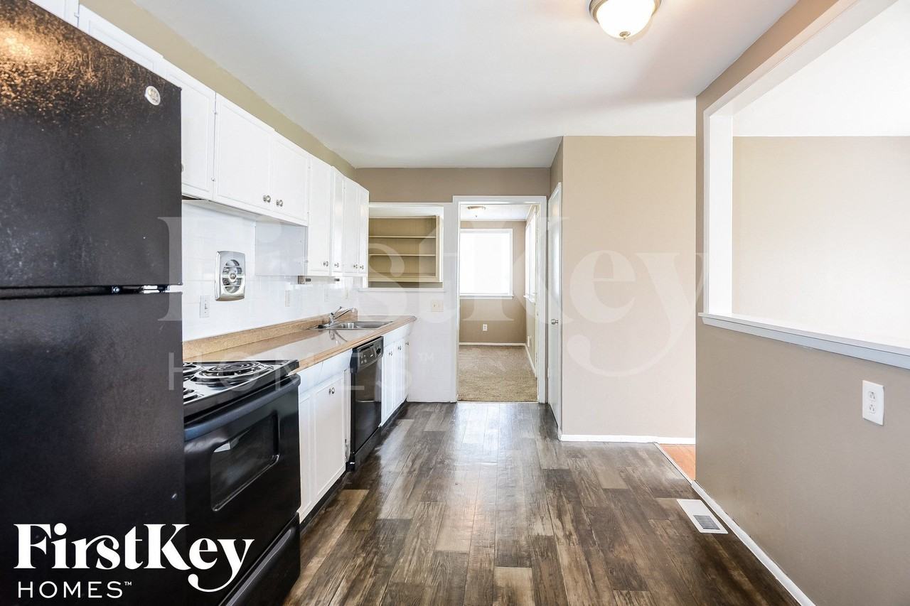 2625 Belair Ter - Photo 4 of 14