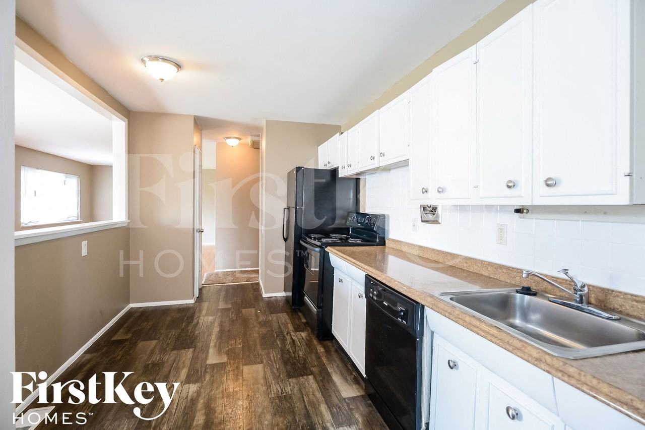 2625 Belair Ter - Photo 5 of 14
