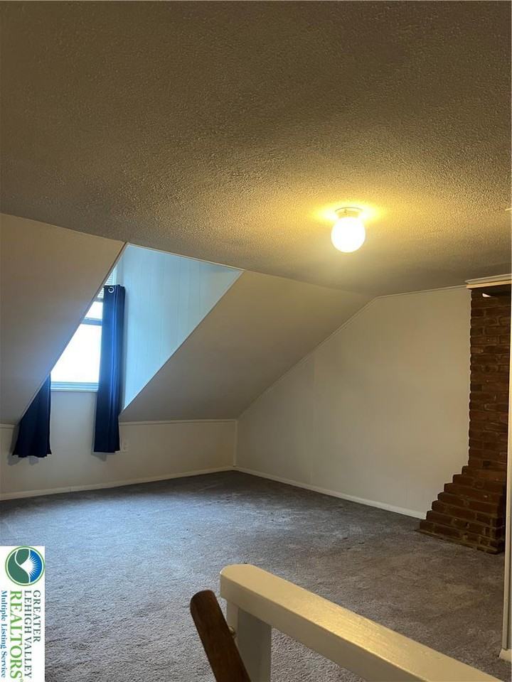 649 Furnace St - Photo 5 of 10