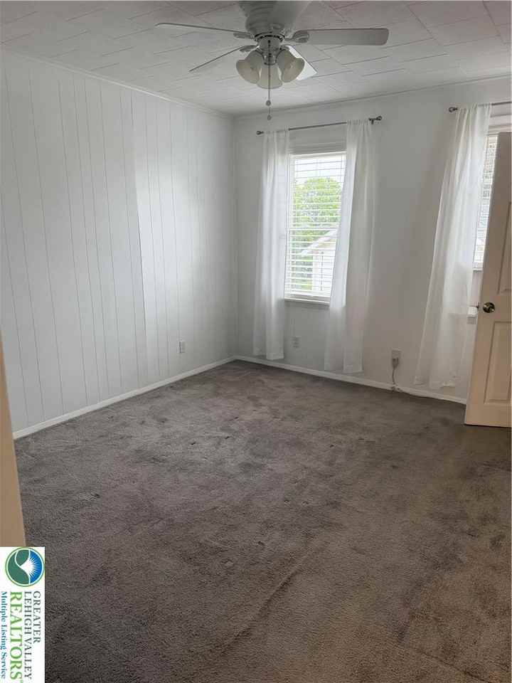 649 Furnace St - Photo 7 of 10