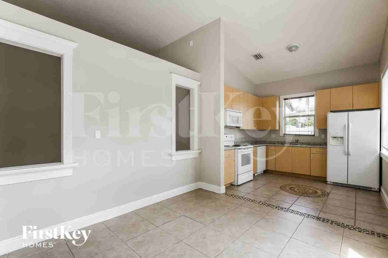 1695 Neplace - Photo 6 of 17