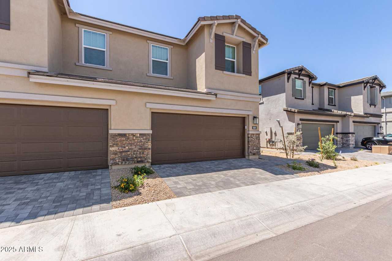5835 E Rose Garden Ln - Photo 3 of 41