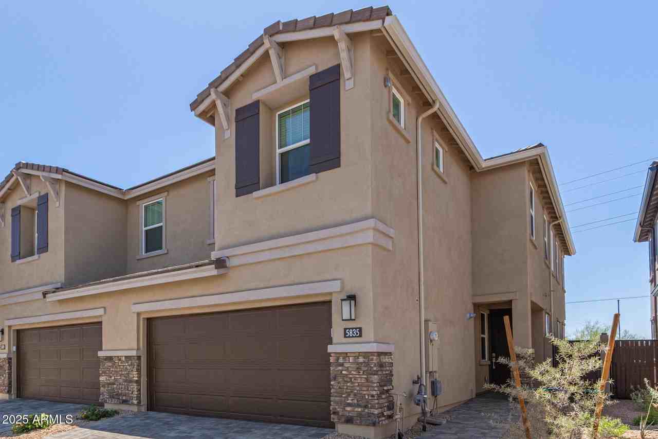 5835 E Rose Garden Ln - Photo 5 of 41