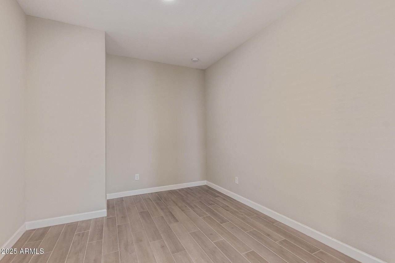 5835 E Rose Garden Ln - Photo 6 of 41
