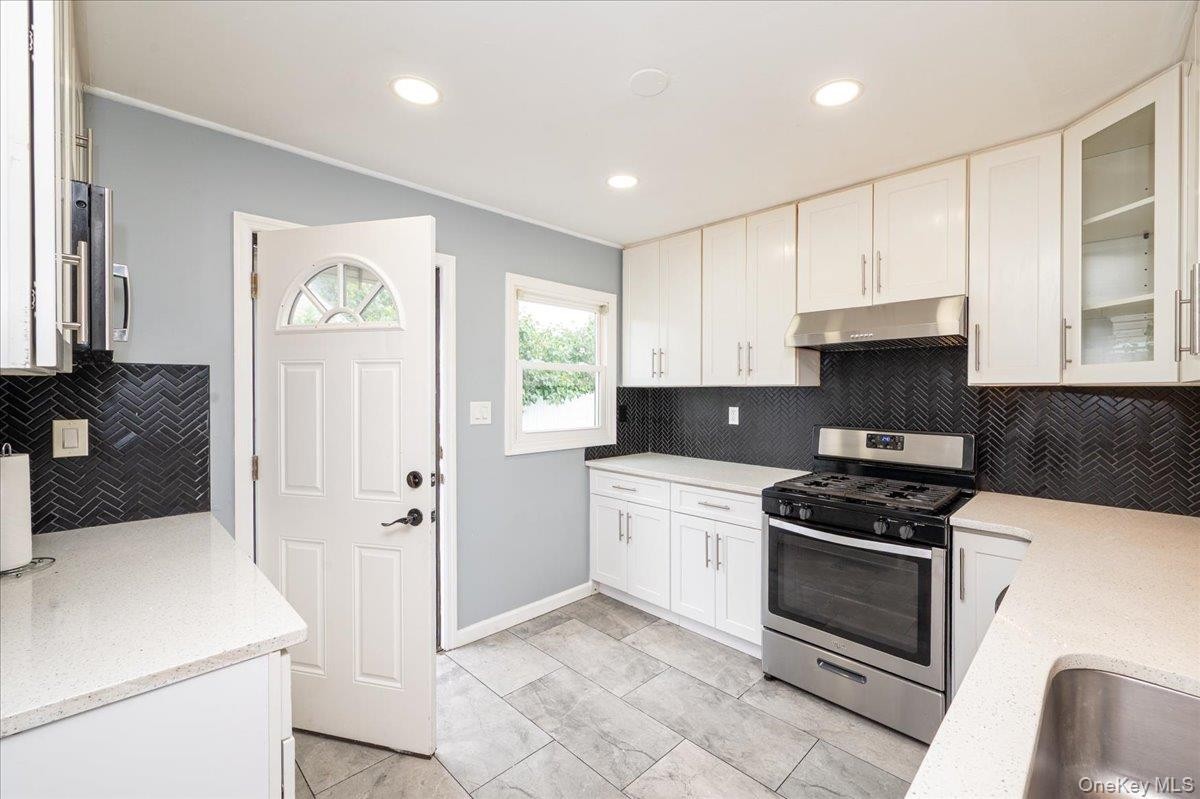 54 Ketcham Ave - Photo 5 of 22