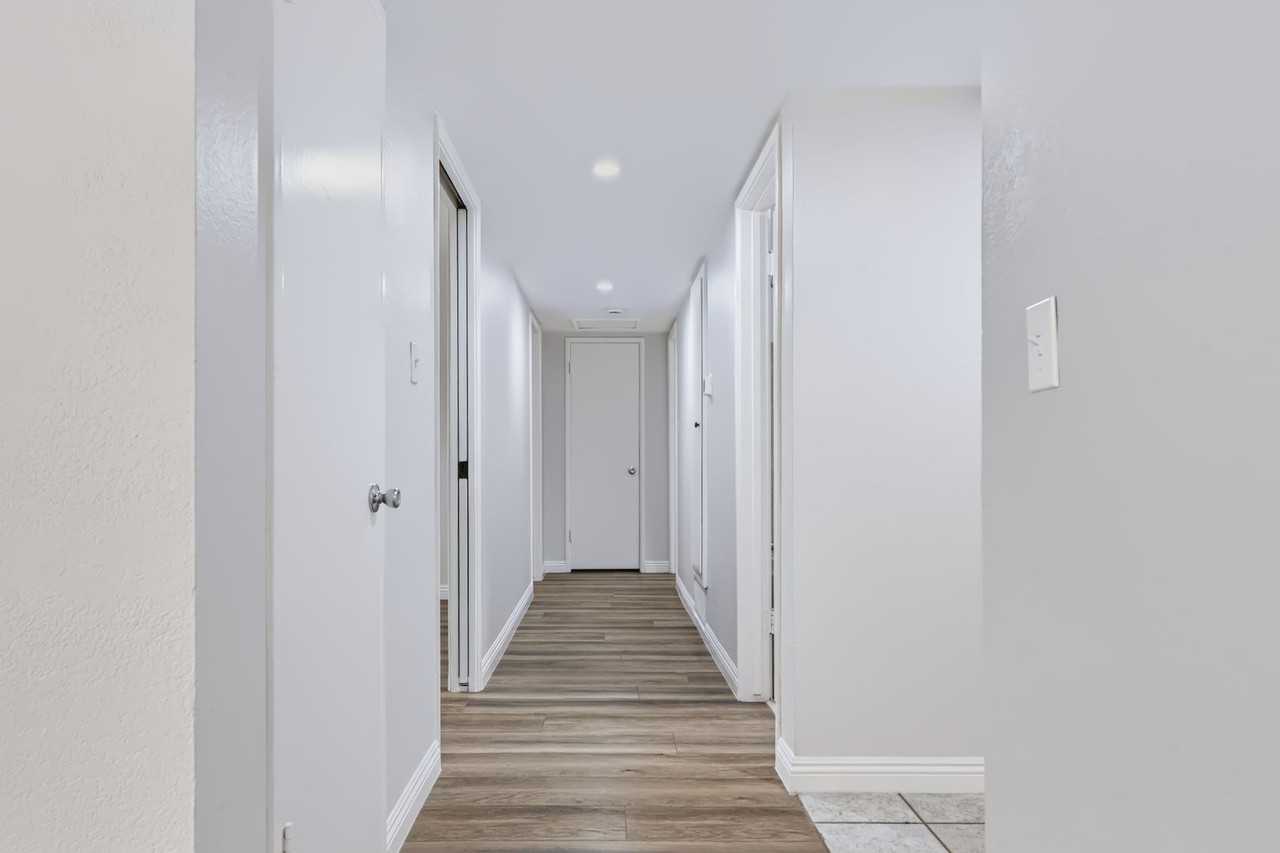 3613 N Calmgrove Ave - Photo 4 of 26