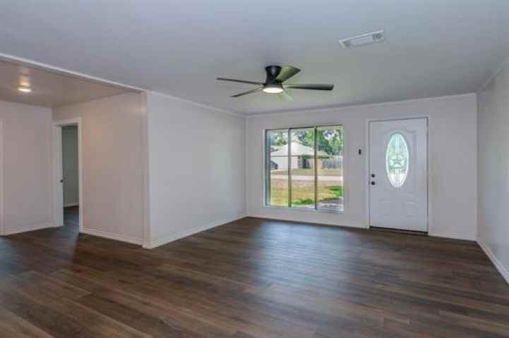 3825 Buckingham Row - Photo 2 of 26