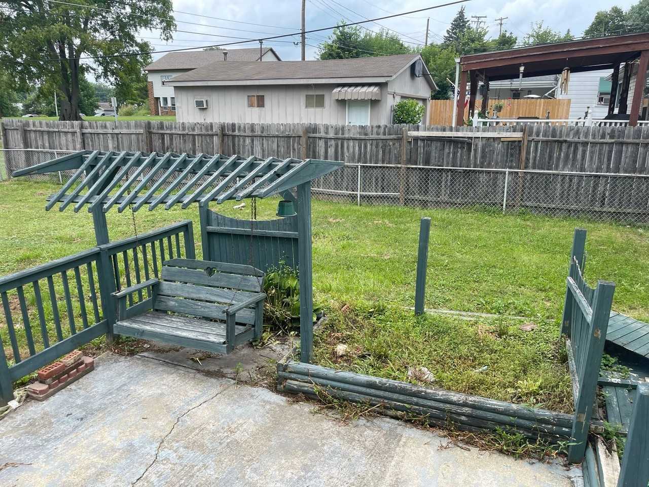 401 Beech St - Photo 4 of 5