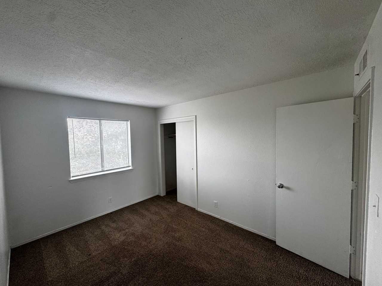 55 Darlene Rd Se - Photo 6 of 8