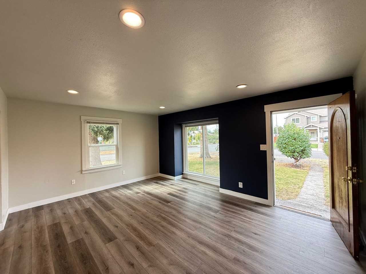 6631 S Mullen St - Photo 3 of 16