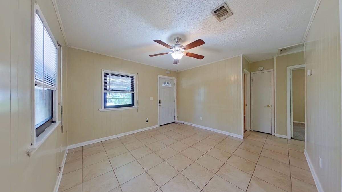 511 Fir Ave - Photo 4 of 14