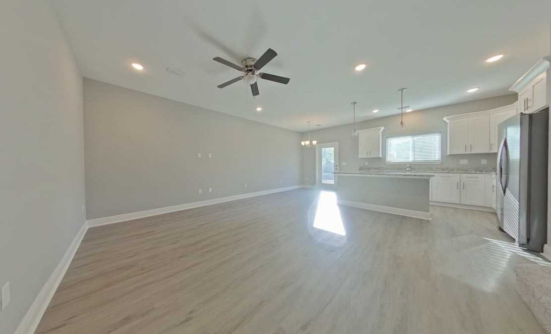 806 Kenneth Dr - Photo 3 of 14