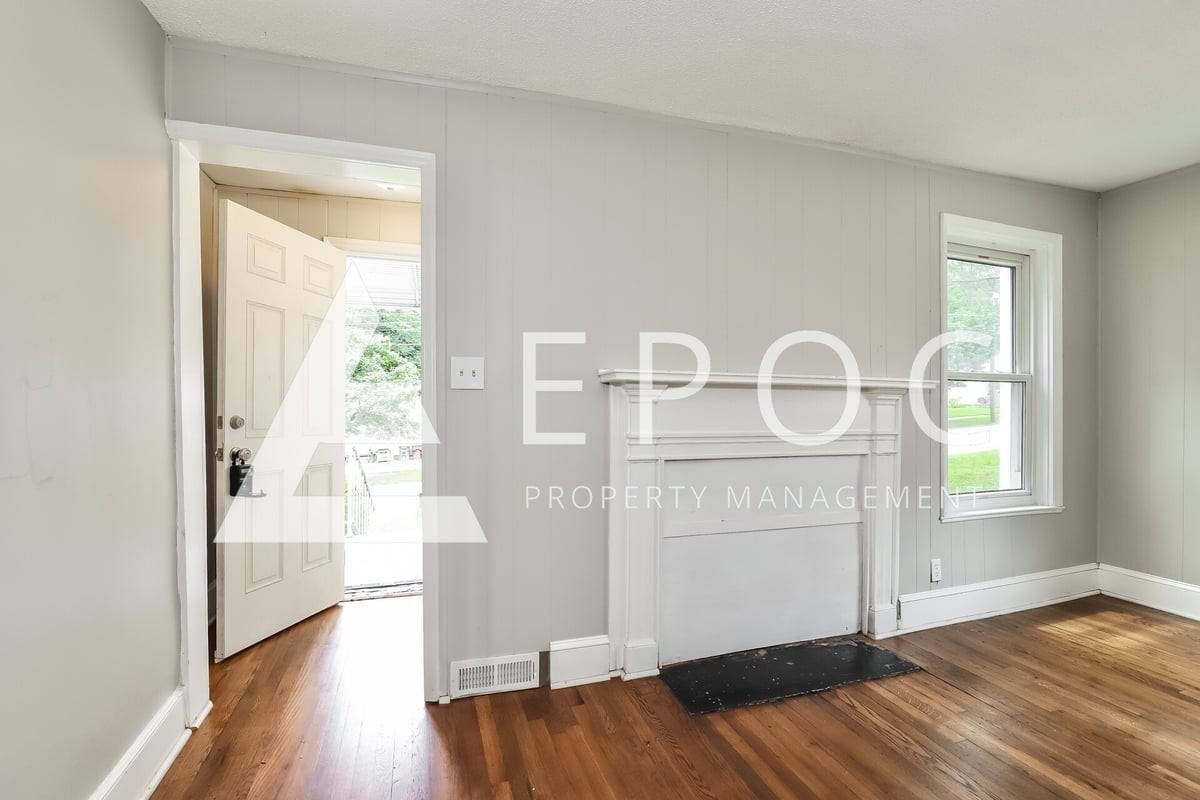 1115 S Benbow Rd - Photo 6 of 15