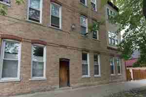featured image of 2057 W Roscoe St #1