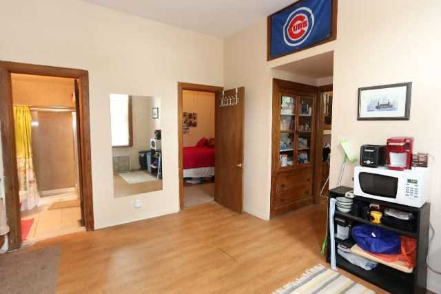 2057 W Roscoe St #1 - Photo 5 of 20