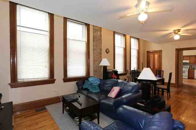 2057 W Roscoe St #1 - Photo 7 of 20