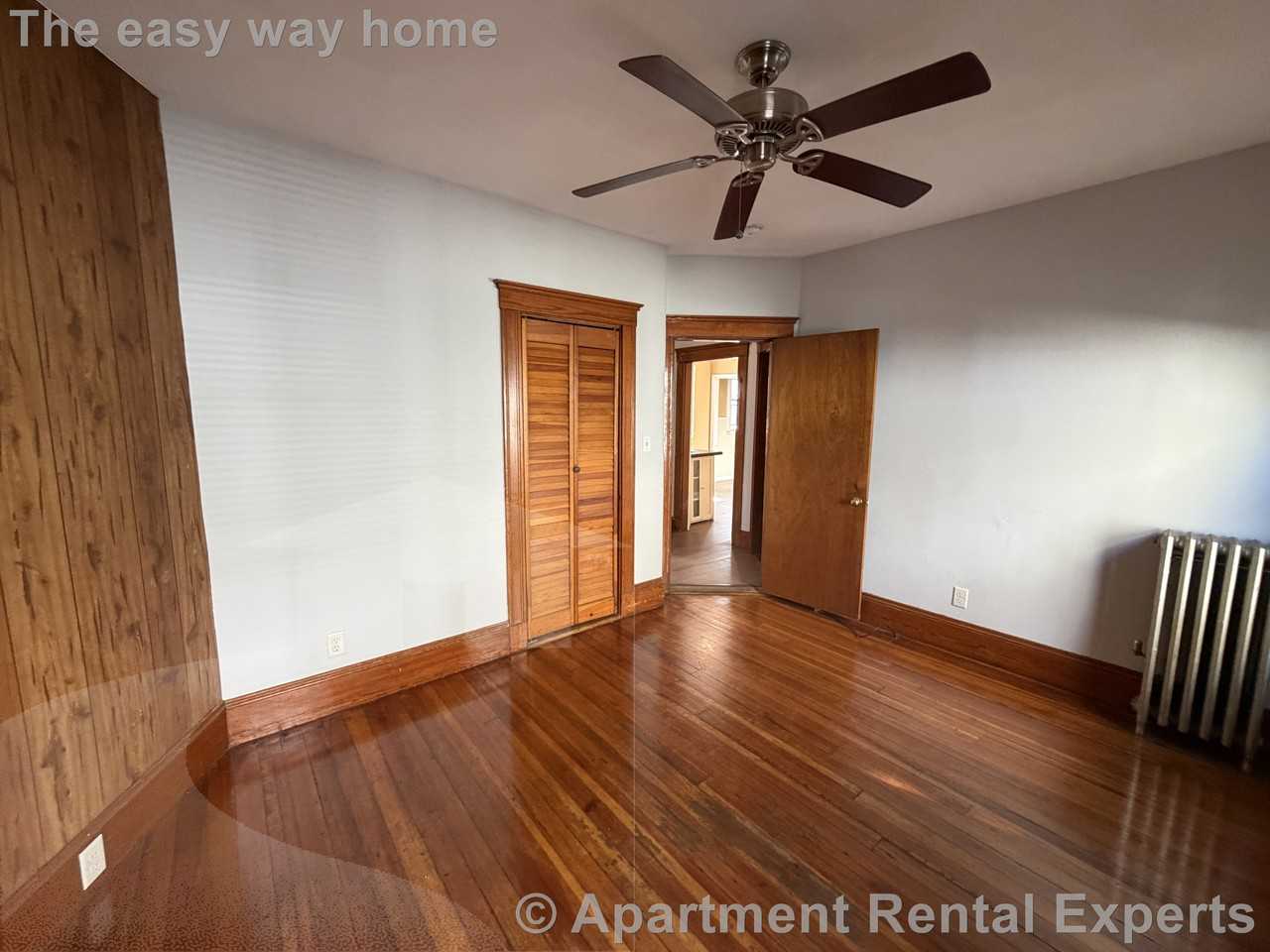 10 Bradford Ave - Photo 7 of 11