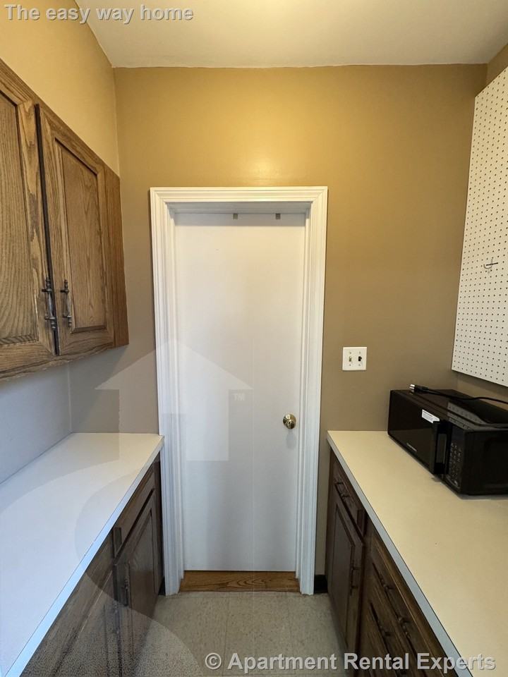 95 Flint St #2 - Photo 5 of 17