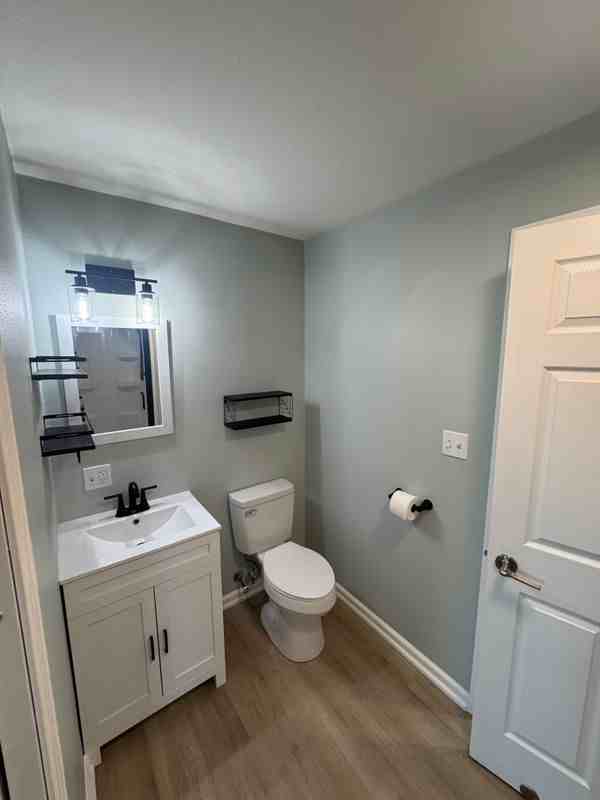 517 E Chestnut St - Photo 6 of 10