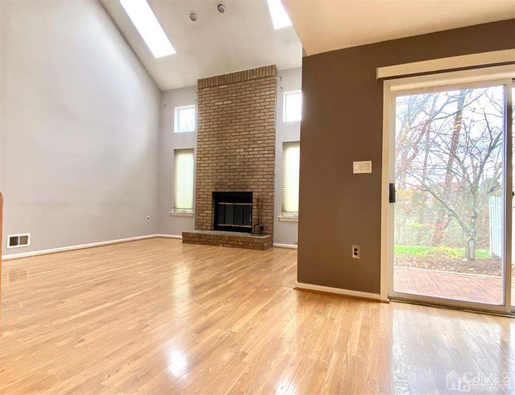104 Nathan Dr - Photo 3 of 23