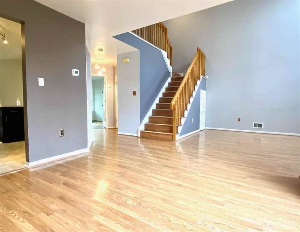 104 Nathan Dr - Photo 5 of 23