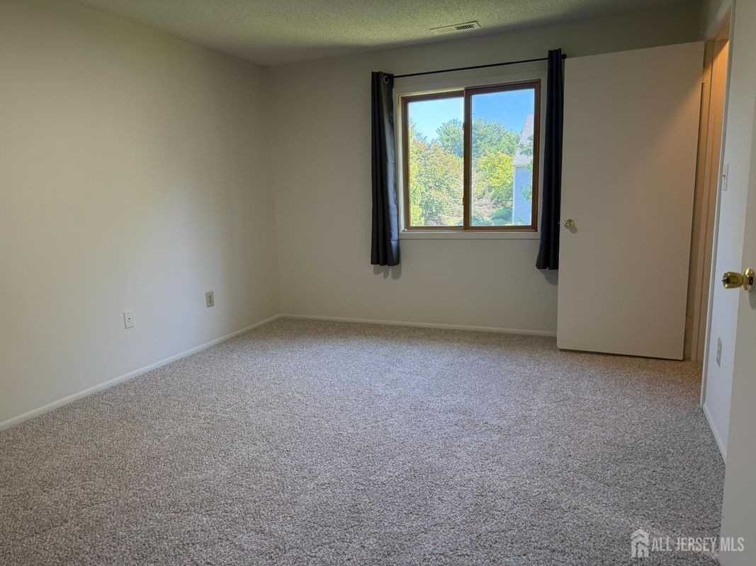 2104 Aspen Dr - Photo 7 of 10