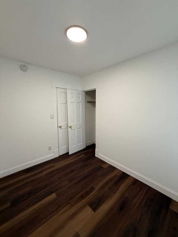 332 Duane Ave - Photo 3 of 19