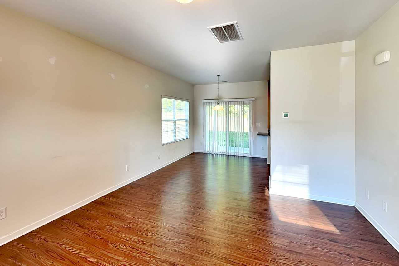 1218 Oak Haven Dr - Photo 2 of 19