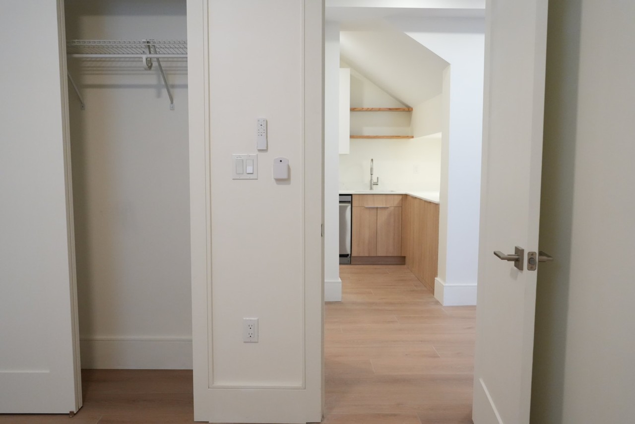 1082 Commonwealth Ave #001 - Photo 3 of 6