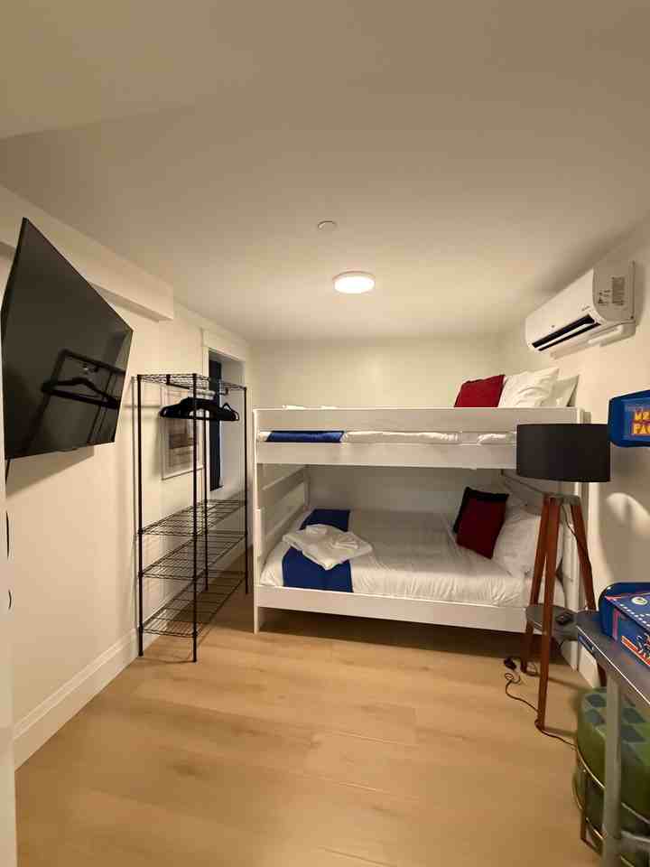 303 Harvard St #104 - Photo 5 of 6
