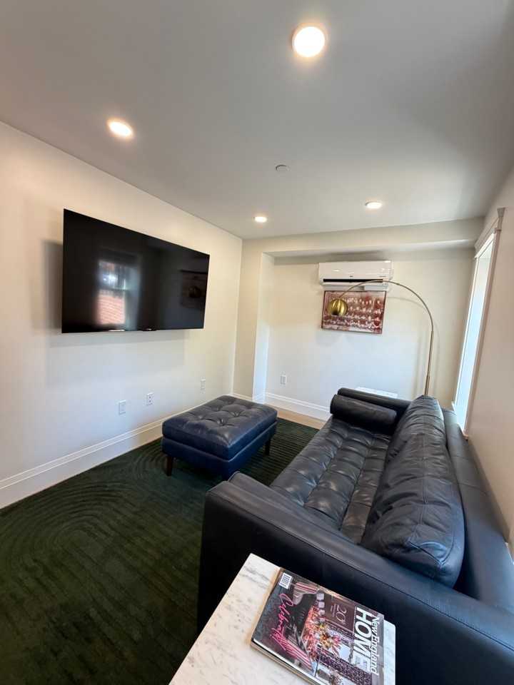 303 Harvard St #104 - Photo 6 of 6