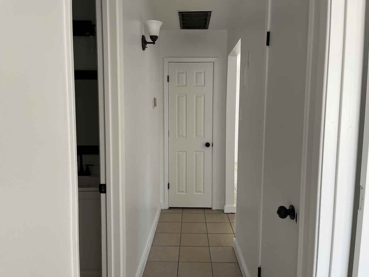 3444 Ross Ave Se - Photo 5 of 34