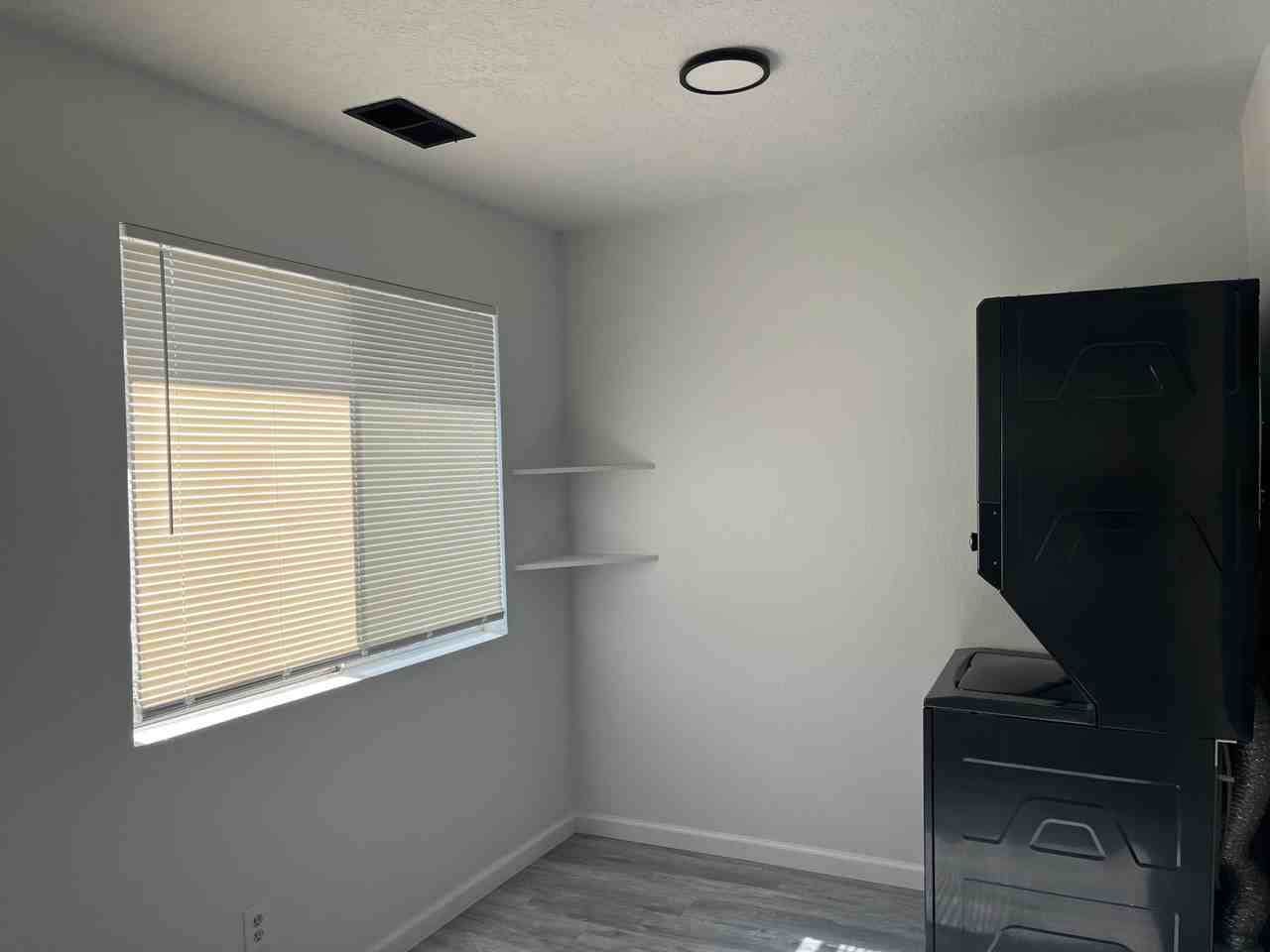 3440 Ross Ave Se - Photo 6 of 24